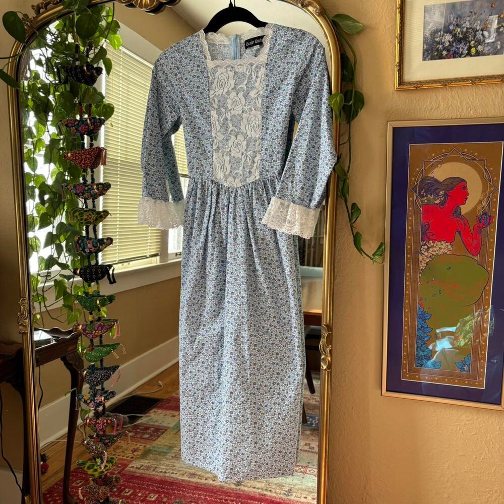 Scarlet Darkness Blue Floral Victorian Colonial Dress 12 13 Youth Children's